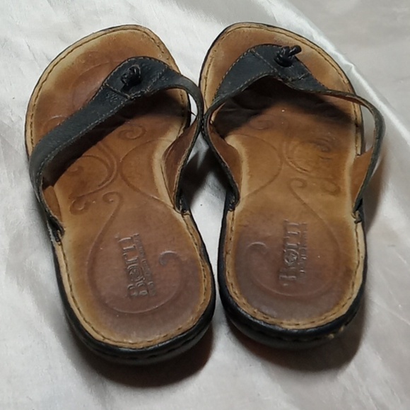 Born women's black sandals size 7 - Picture 3 of 5